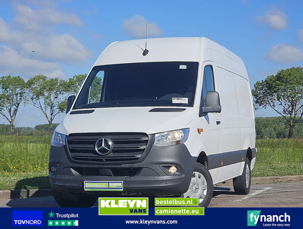 Mercedes-Benz Sprinter - 317 L2H2 Mbux RWD Euro6! - AutoWereld.nl