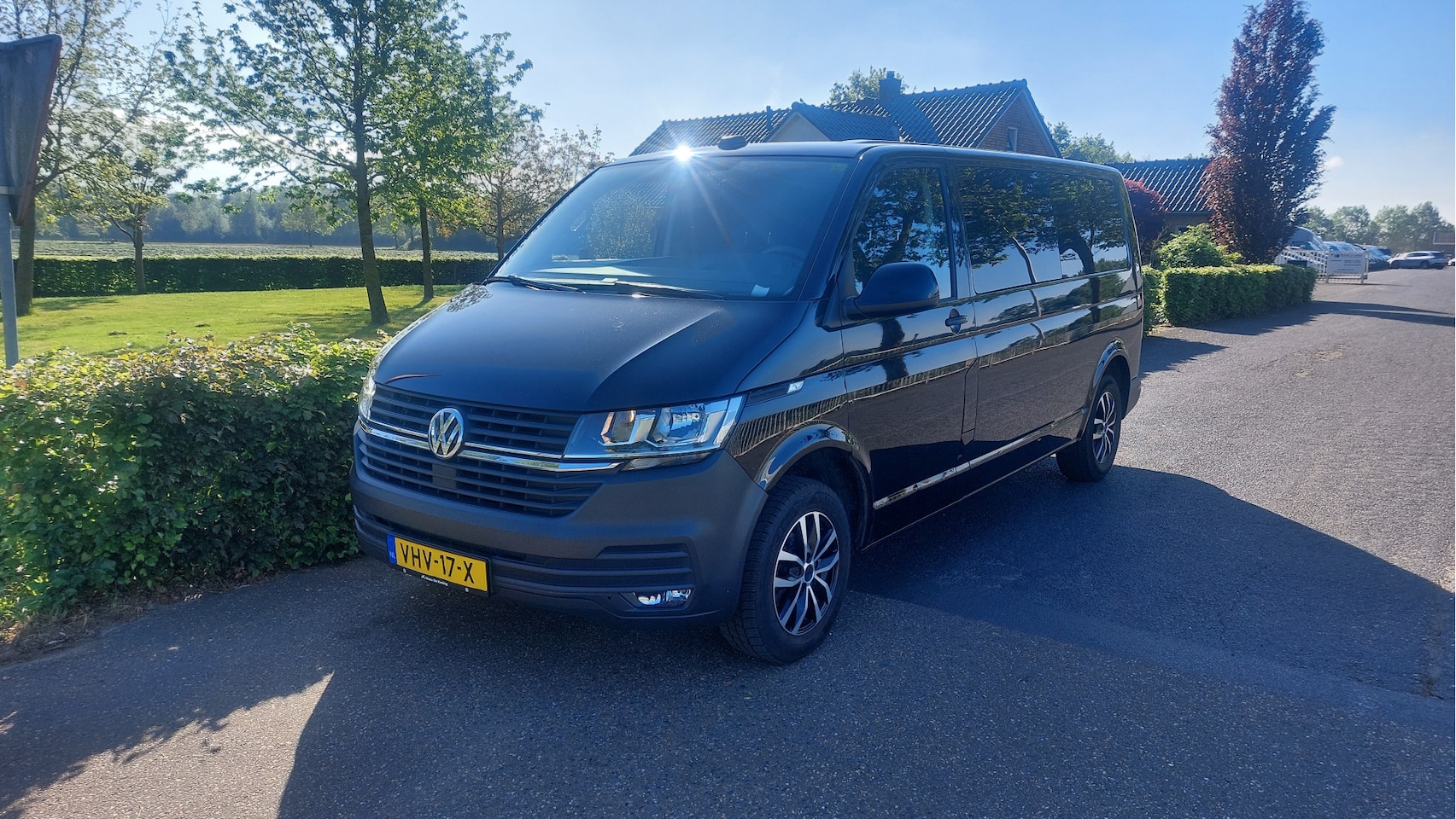 Volkswagen Transporter - 2.0 TDI L2H1 30 DC AIRCO/DSG BJ 2021 - AutoWereld.nl