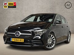 Mercedes-Benz B-klasse - 180 AMG Sport Automaat (GROOT NAVI, TREKHAAK, LEDER/ALCANTARA, STOELVERWARMING, WIDESCREEN