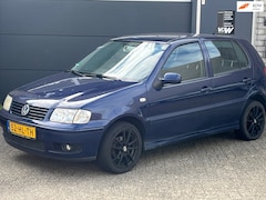 Volkswagen Polo - 1.4 Trendline Automaat 5 deurs