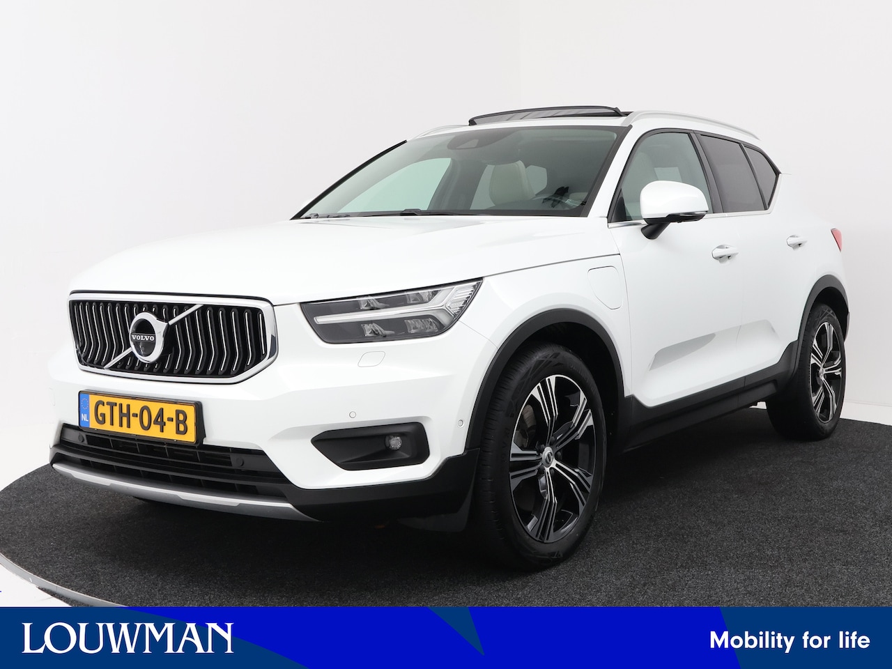Volvo XC40 - 1.5 T5 Twin Engine R-Design 1.5 T5 Twin Engine R-Design - AutoWereld.nl