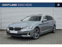 BMW 5-serie Touring - 530e High Executive Automaat / Trekhaak / Panoramadak / Comfortstoelen / Achteruitrijcamer