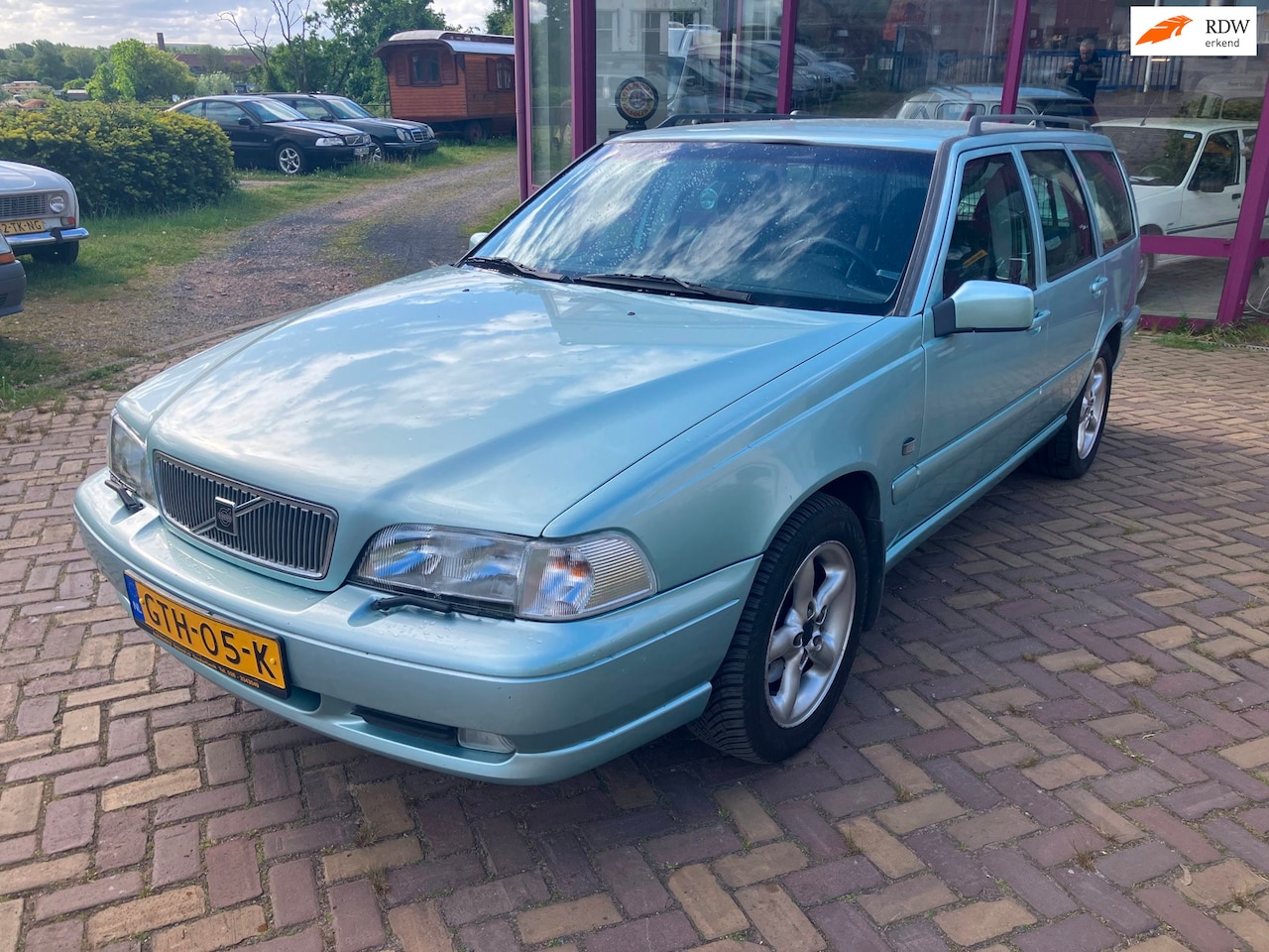 Volvo V70 - 2.5-20V 243500 KM! - AutoWereld.nl