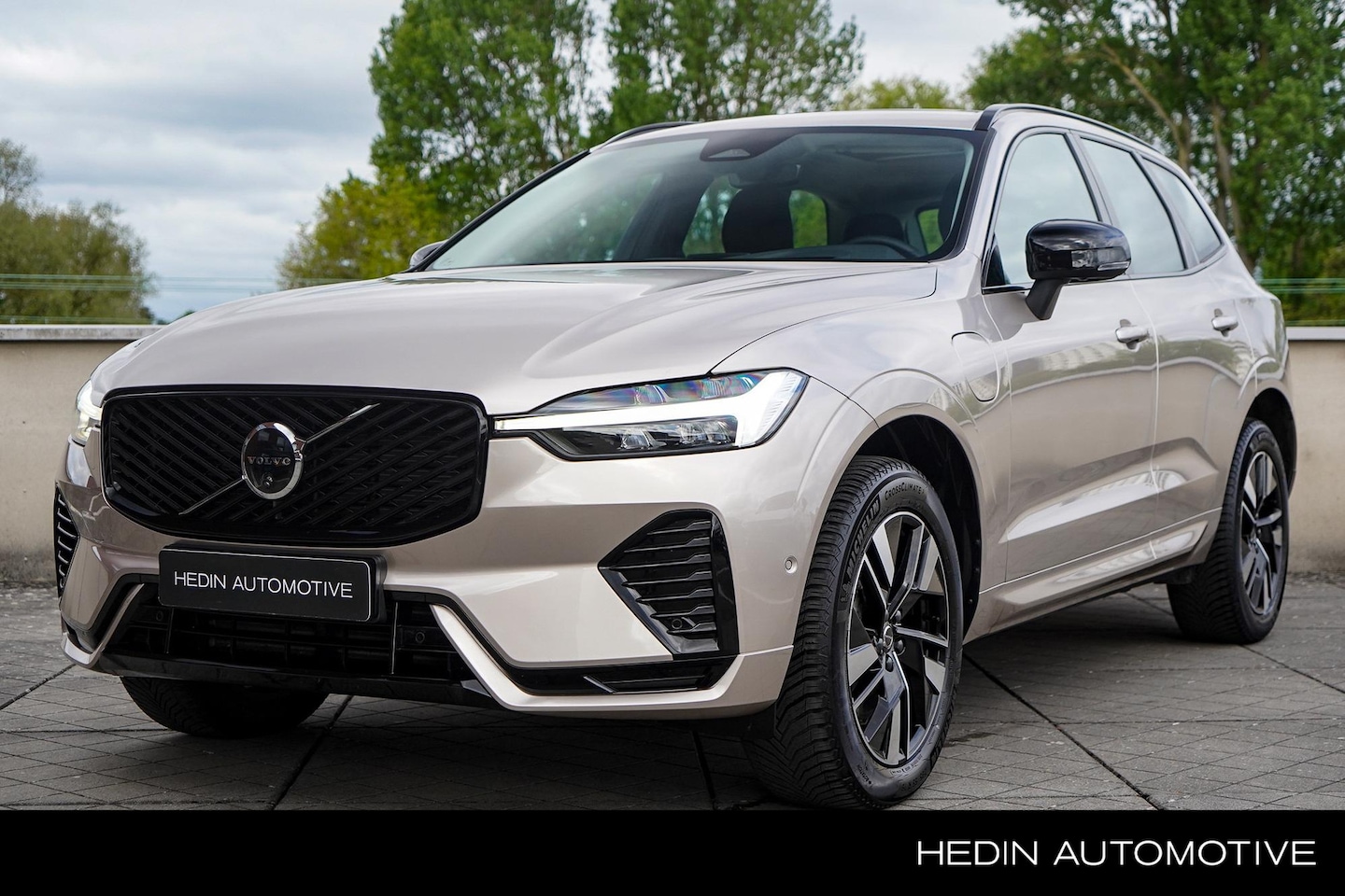 Volvo XC60 - 2.0 T6 Plug-in hybrid AWD Ultra Bright Panoramadak | Google Automotive | Trekhaak | Harman - AutoWereld.nl