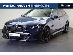 BMW 5-serie Touring - 550e xDrive M Sport Automaat / Trekhaak / Panoramadak / Comfort Access / Bowers & Wilkins