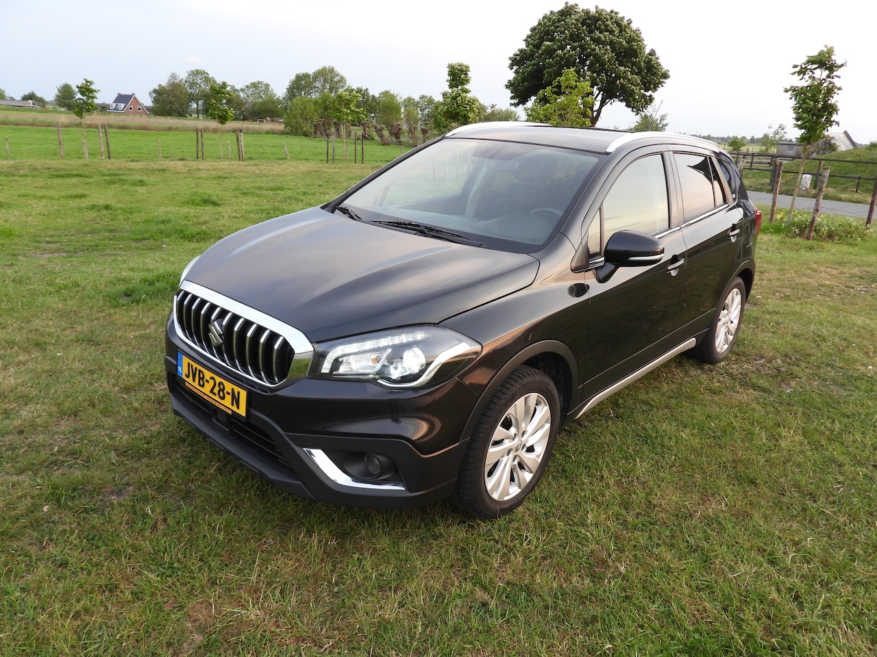 Suzuki S-Cross - 1.4 Boosterjet Stijl Smart Hybrid Mooie Suzuki S-Cross 1.4 Boosterjet Smart Hybrid Style TREKHAAK - AutoWereld.nl