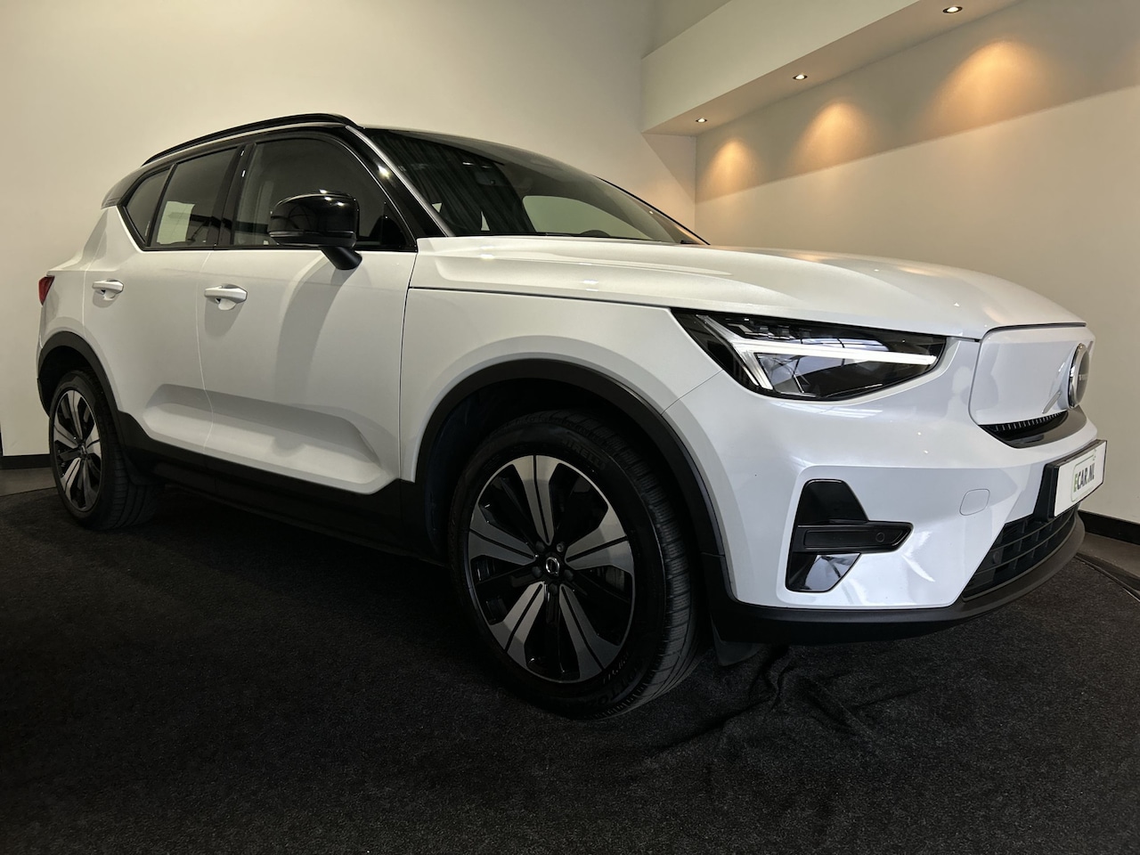 Volvo XC40 - Recharge Core 70 kWh Trekhaak | LMV 19" | Google infotainment |  Soh (batterijcheck) Waard - AutoWereld.nl