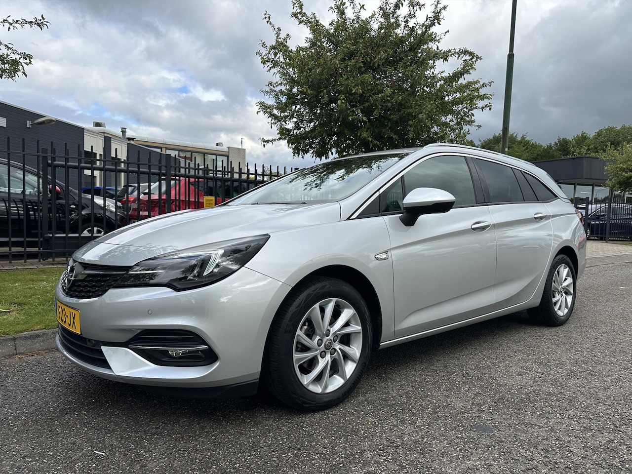 Opel Astra Sports Tourer - 1.2 Turbo 130pk Business Executive Multi Media NIEUWSTAAT - AutoWereld.nl