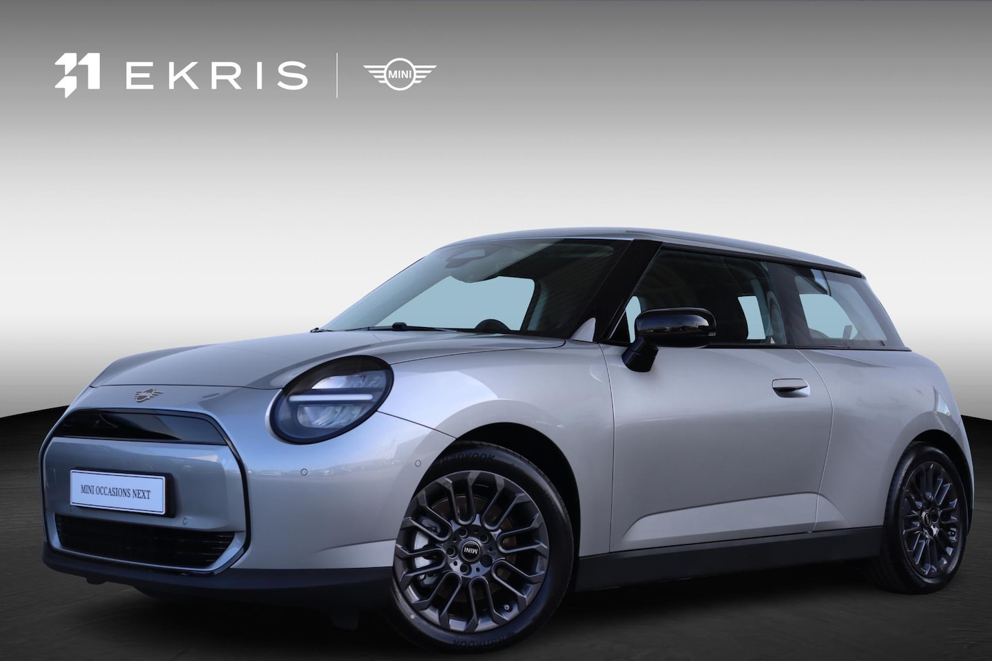 MINI Cooper - Mini E Essential 40.7 kWh Nieuw/ Carplay/ Navigatie/ Cruise control/ Achteruitrijcamera/ 1 - AutoWereld.nl