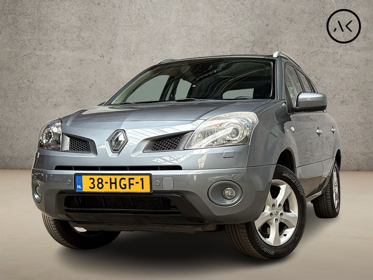 Renault Koleos - 2.5 Dynamique Sport 172Pk (PANORAMADAK, NAVIGATIE, CLIMATE, BOSE AUDIO, SPORTSTOELEN, TREK - AutoWereld.nl