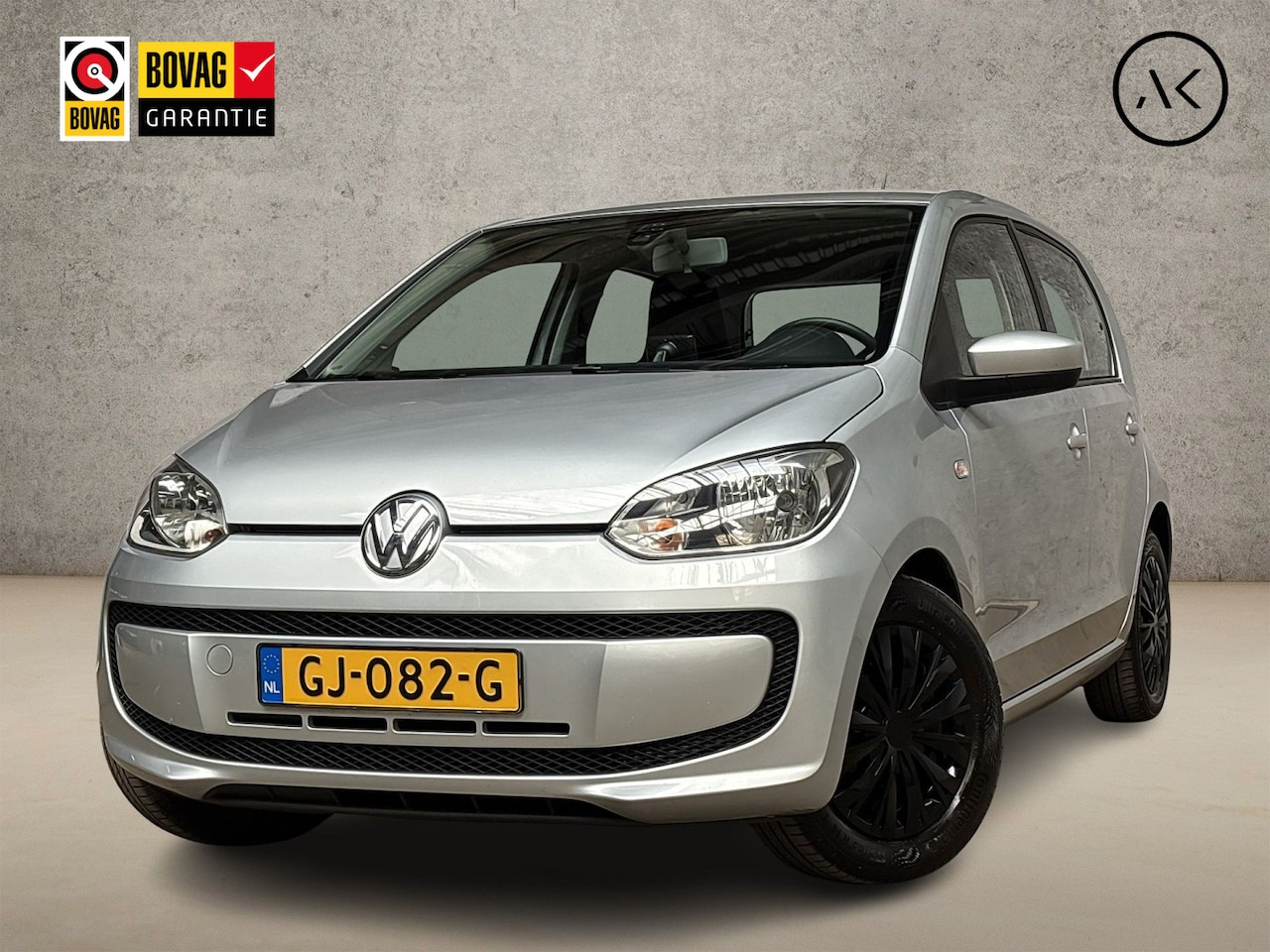 Volkswagen Up! - 1.0 move up! (NAVIGATIE, 5 DEURS, AIRCO, SPORTSTOELEN, ELEK RAMEN, NIEUWE APK, NIEUWSTAAT) - AutoWereld.nl