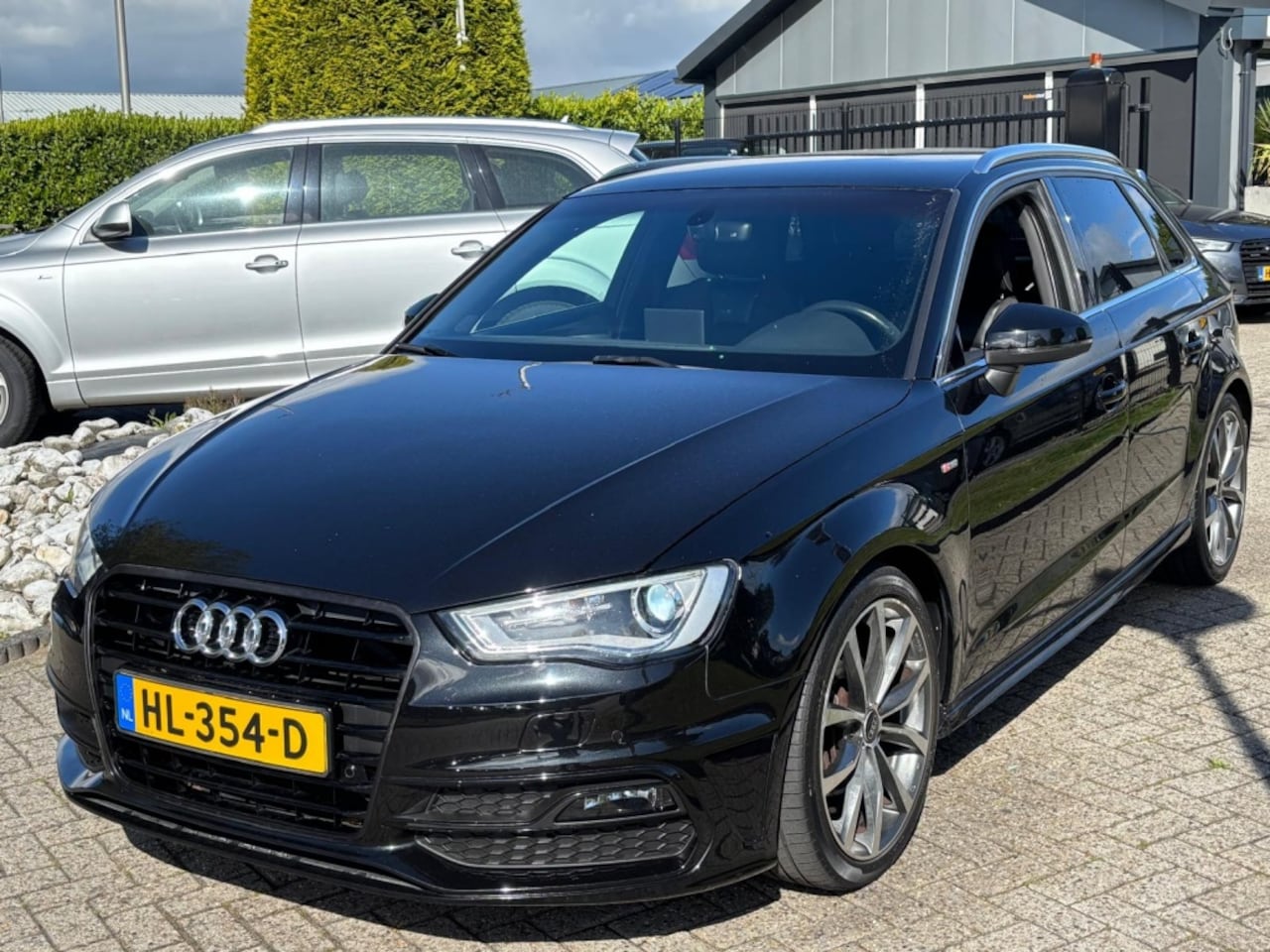 Audi A3 Sportback - 1.4 Benzine Automaat 2X S-Line 2015 Zwart - AutoWereld.nl