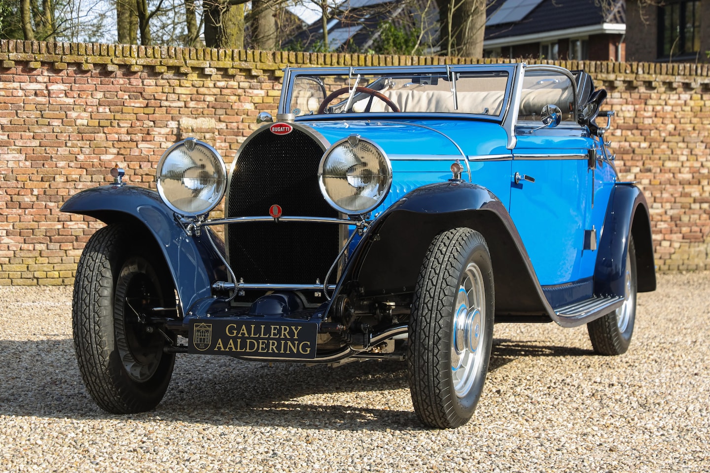Bugatti Type 49 - "Petera of Vrchlabi" An attractive 2-seater convertible built by Coachwork Petera of Vrchl - AutoWereld.nl