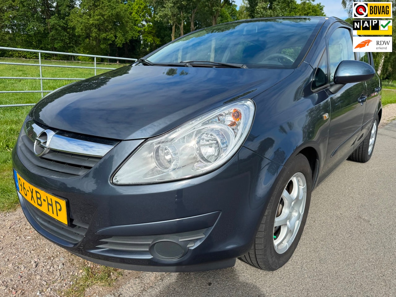 Opel Corsa - 1.2-16V Business met airco - AutoWereld.nl