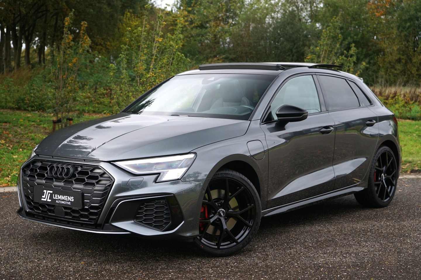 Audi A3 Sportback - 45 TFSI e S-line 245PK Panodak RS Stoelen Matrix B&O Massage VOL! - AutoWereld.nl