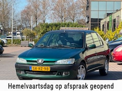 Peugeot 306 - 1.8 XR | APK 24-11-2026 | Automaat | Airco | Elektrische ramen | Elektrische ramen |