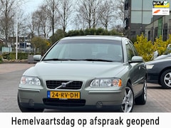 Volvo S60 - 2.4 Momentum | APK 09-04-2027 | Climate control | Schuifdak | Onderhoudhistorie | LM velge
