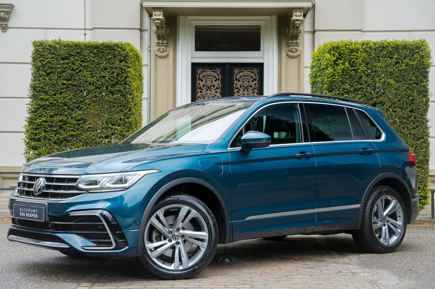 Volkswagen Tiguan - 1.4 TSI eHybrid R-Line Business+ TREKHAAK | LEDER | 360 CAM | HUD | DCC | MEMORY - AutoWereld.nl