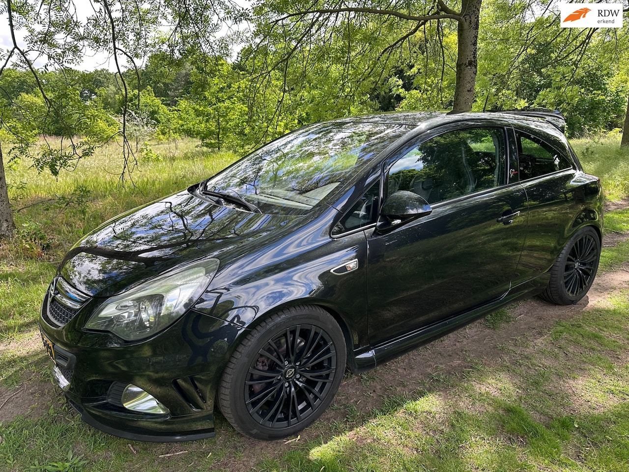 Opel Corsa - 1.6-16V Turbo OPC Nürnburgring Edition 1.6-16V Turbo OPC Nürnburgring Edition - AutoWereld.nl