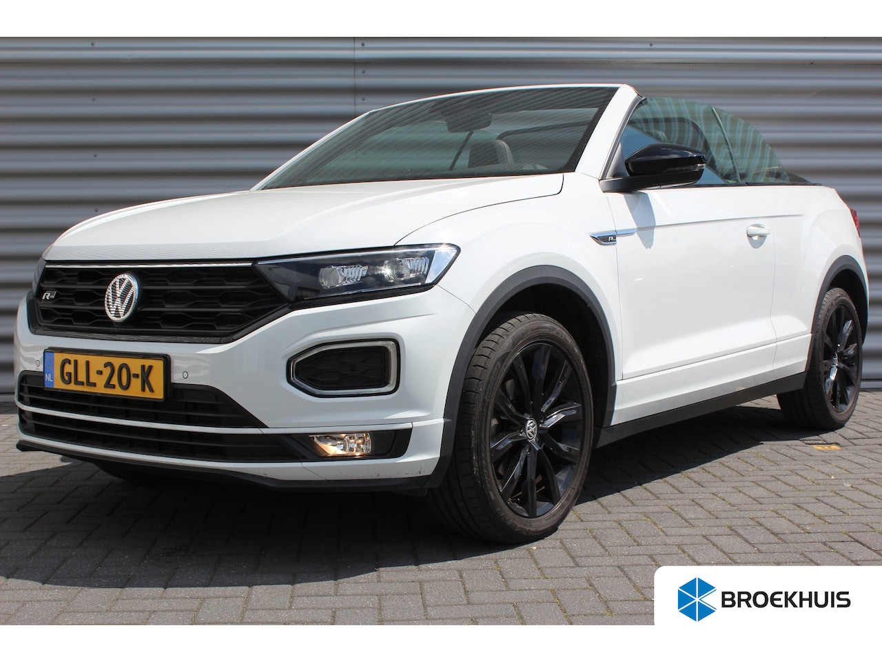 Volkswagen T-Roc Cabrio - 1.5 TSI 150PK R-LINE AUTOMAAT / NAVI / CLIMA / FULL-LED / PDC / 17" LMV / CAMERA / ALCANTA - AutoWereld.nl