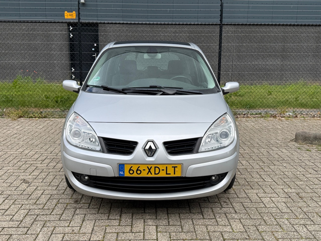 Renault Scénic - 1.6-16V Automaat |Panoramadak| |CruiseControl| |Trekhaak| |Business-Line| - AutoWereld.nl