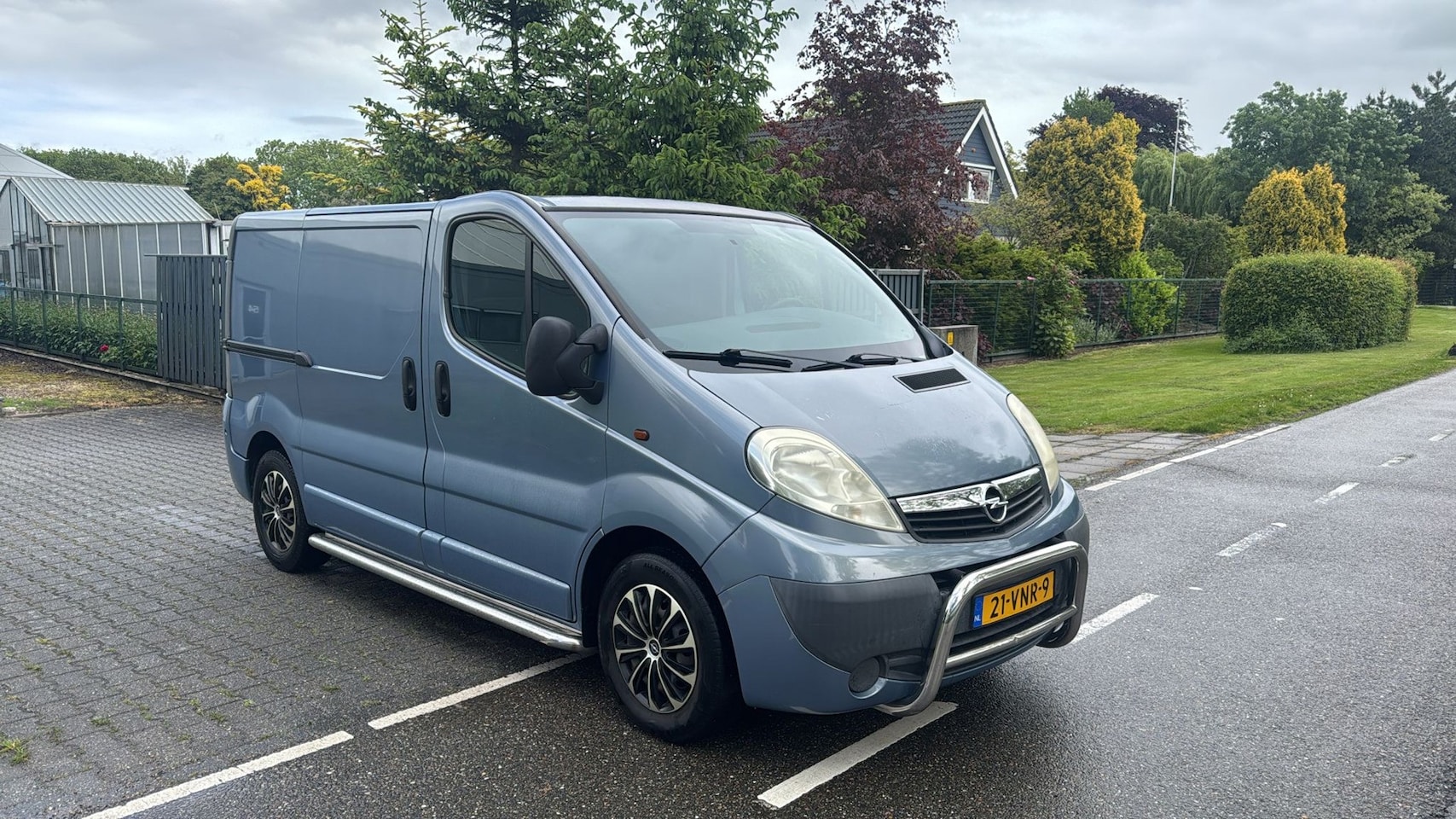 Opel Vivaro - 2.5 CDTI L1H1 215.000 NAP AIRCO AUTOMAAT GRIJS 2008 - AutoWereld.nl