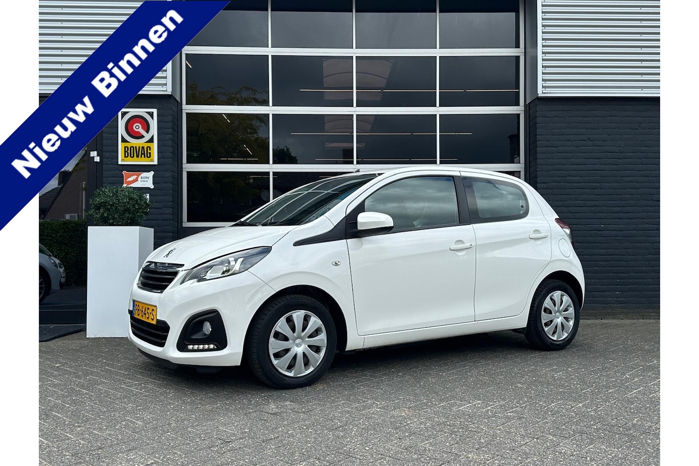 Peugeot 108 - 1.0 e-VTi Blue Lion 1.0 e-VTi Blue Lion, Airco, Radio, 5drs, NAP, APK - AutoWereld.nl