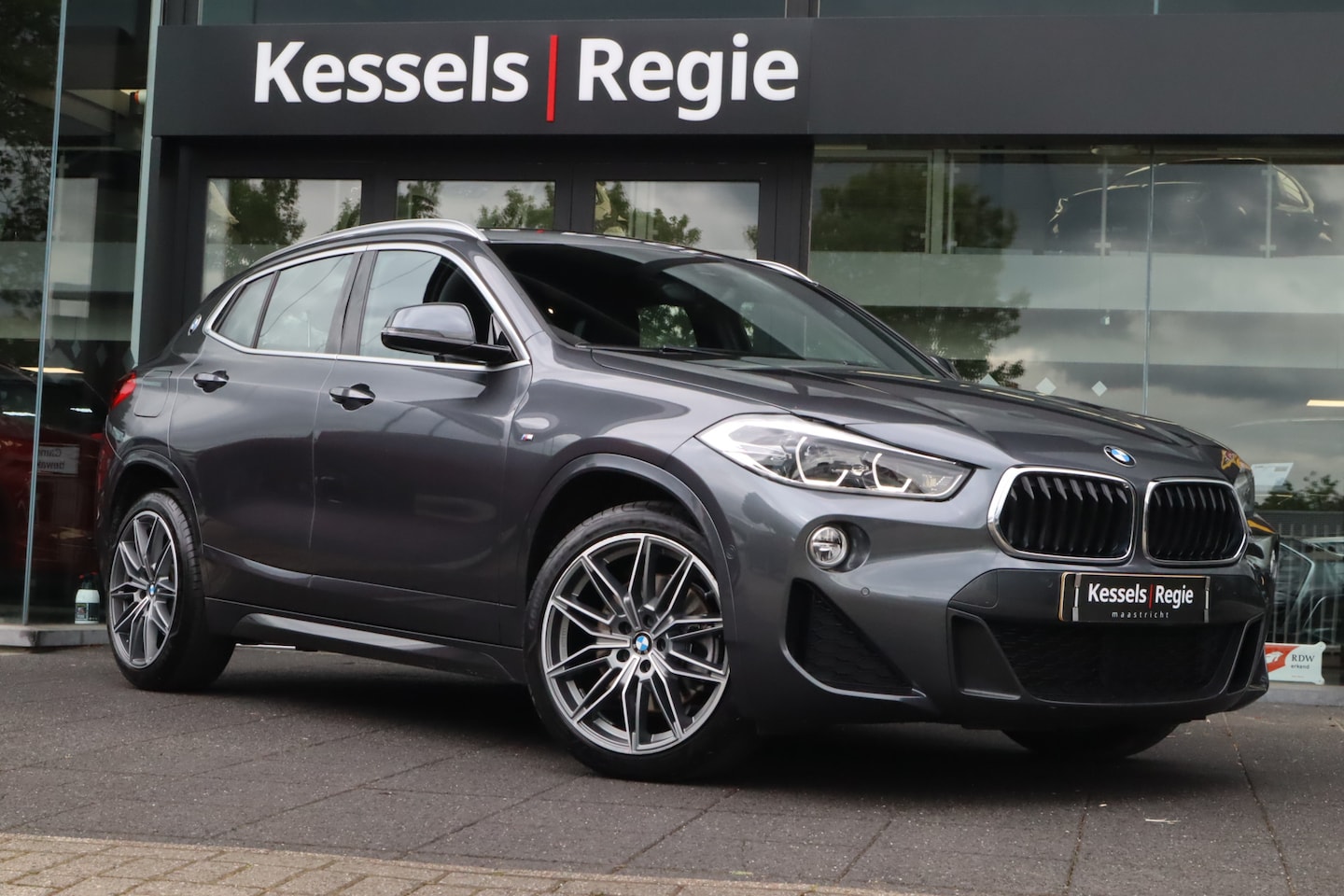 BMW X2 - sDrive20i M-Sport | HuD | 19” | Keyless | El.klep | Leer | Stoelverwarming | Sensoren | LE - AutoWereld.nl