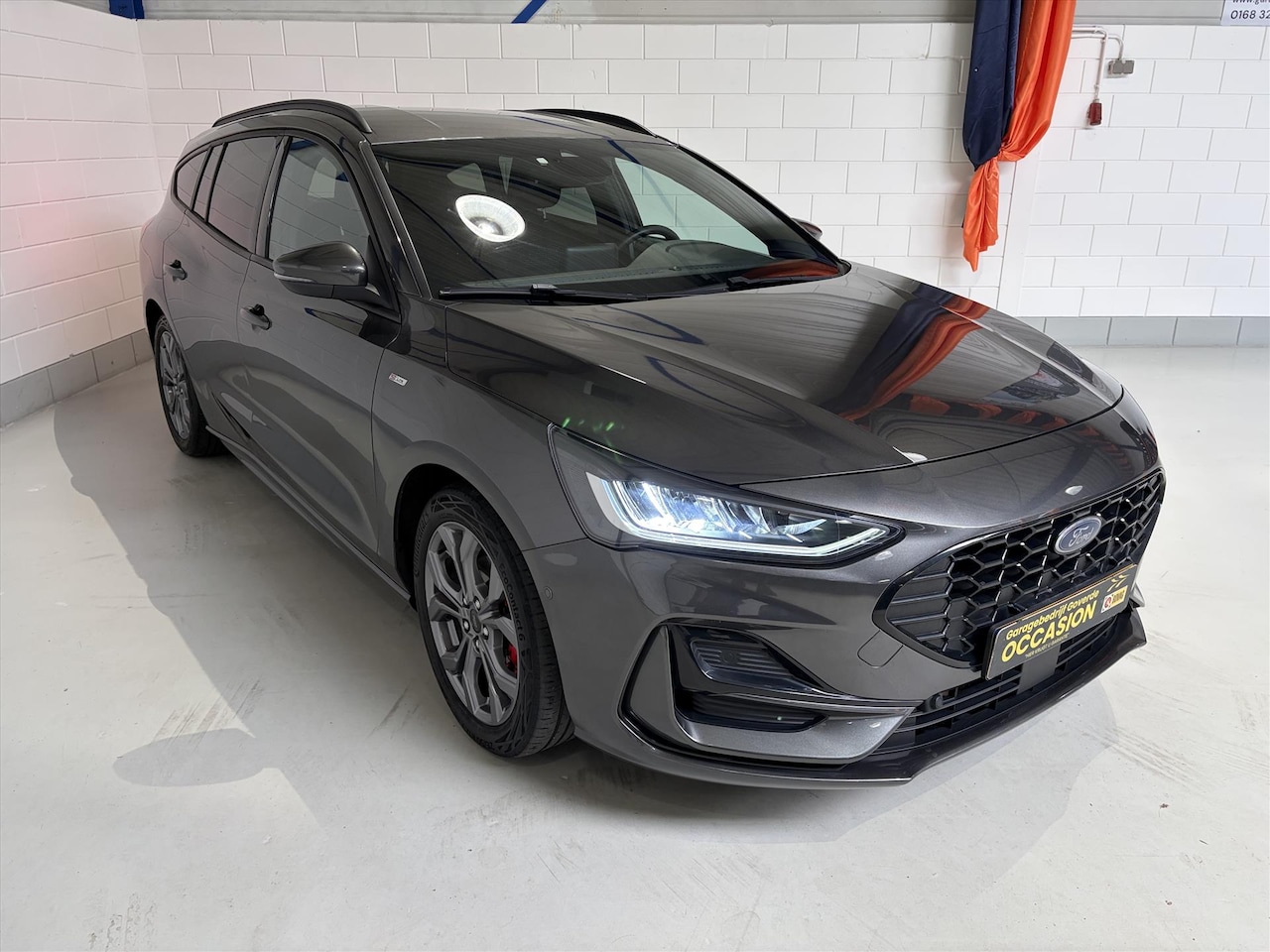 Ford Focus Wagon - 1.0 EcoBoost 125pk ST Line, Camera, Carplay, Trekhaak - AutoWereld.nl