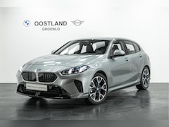 BMW 1-serie - 120 M Sport Automaat / Sportstoelen / Achteruitrijcamera / M Adaptief onderstel / Comfort