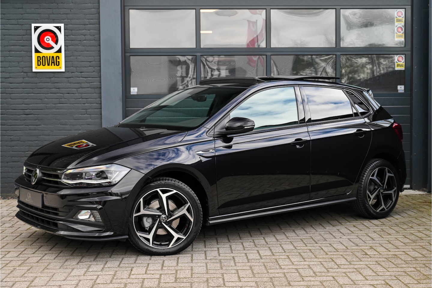 Volkswagen Polo - 1.0 TSI R-Line 1.0 TSI R Line, PANO,ACC,CAMERA - AutoWereld.nl