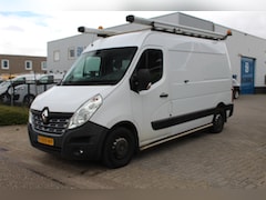 Renault Master - T35 2.3 dCi 130PK Euro6 L2H2 ✓ werkplaats inrichting ✓ navigatie ✓ imperiaal ✓ camera ✓ tr