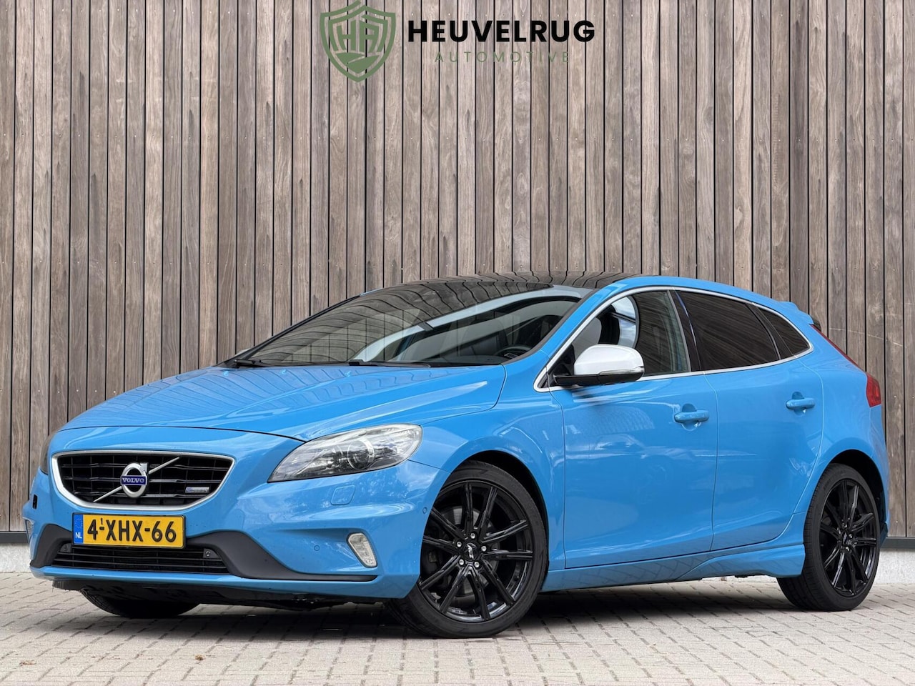 Volvo V40 - 2.0 D4 R-Design XENON | LEER | PANORAMADAK - AutoWereld.nl