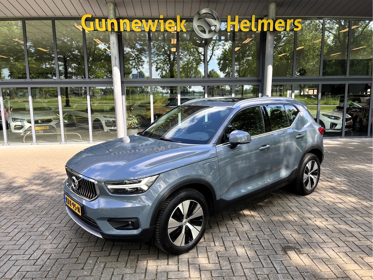 Volvo XC40 - 1.5 T4 Recharge R-Design Expression | AUTOMAAT | ACC | CAM | CARPLAY | CLIMA | KEYLESS | N - AutoWereld.nl