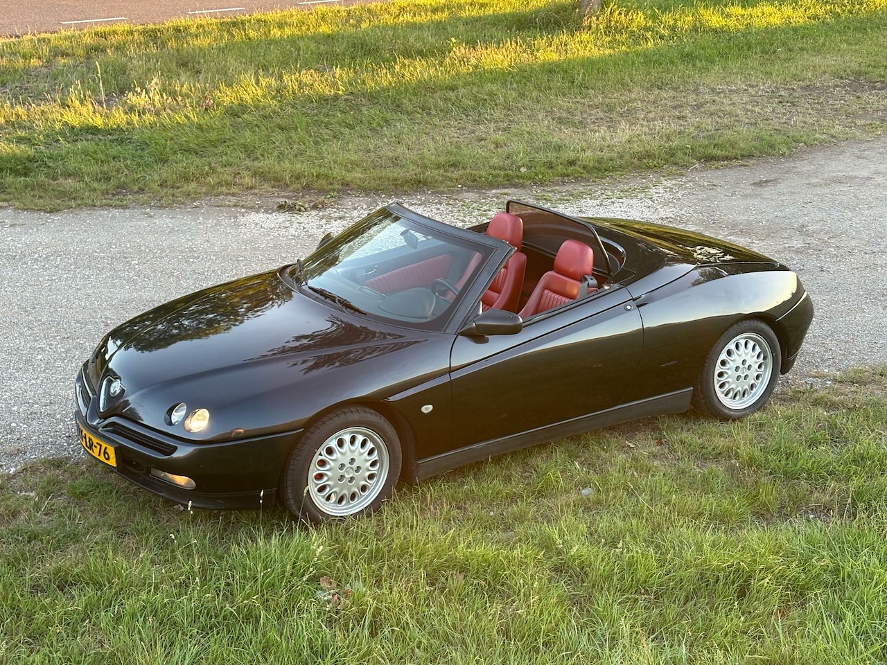 Alfa Romeo Spider - 3.0-12V V6 L - AutoWereld.nl