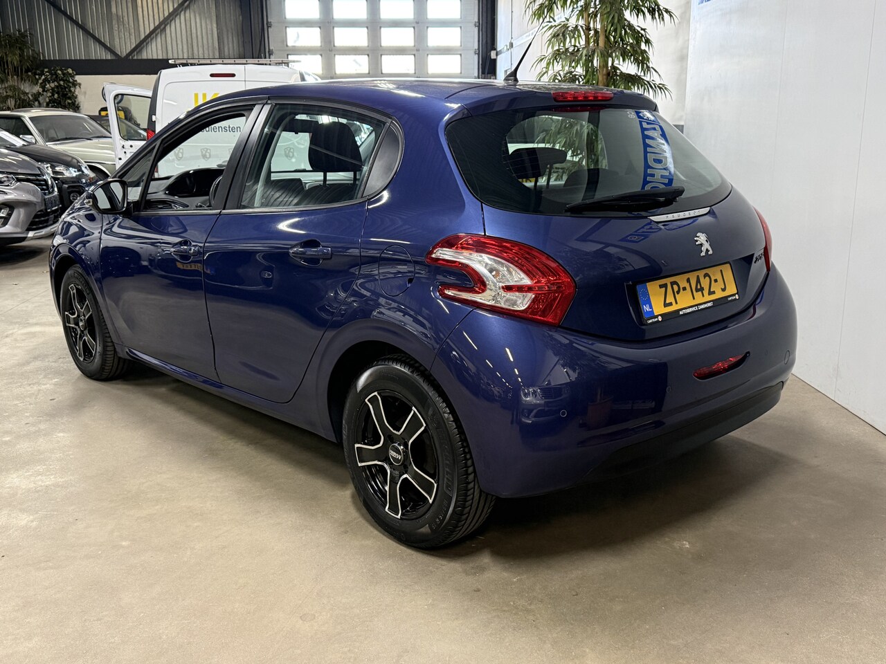 Peugeot 208 - 1.2 Vti Blue Lease Executive 1.2 VTi Blue Lease Executive - AutoWereld.nl