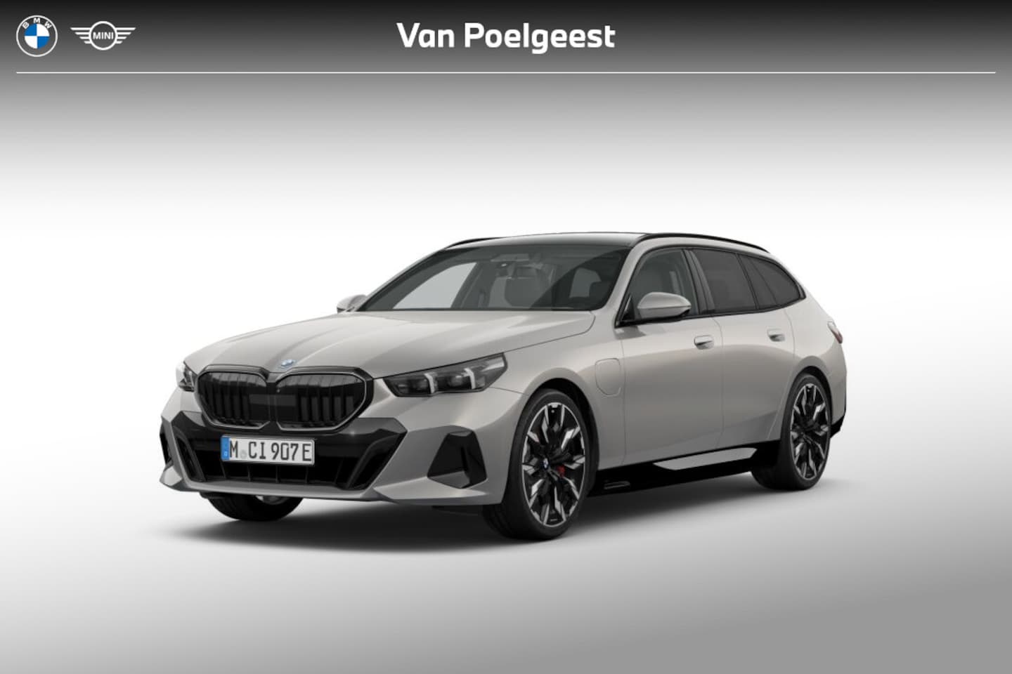 BMW 5-serie Touring - 550e xDrive | M Sportpakket Pro | Innovation Pack | Travel Pack | Comfort Pack - AutoWereld.nl