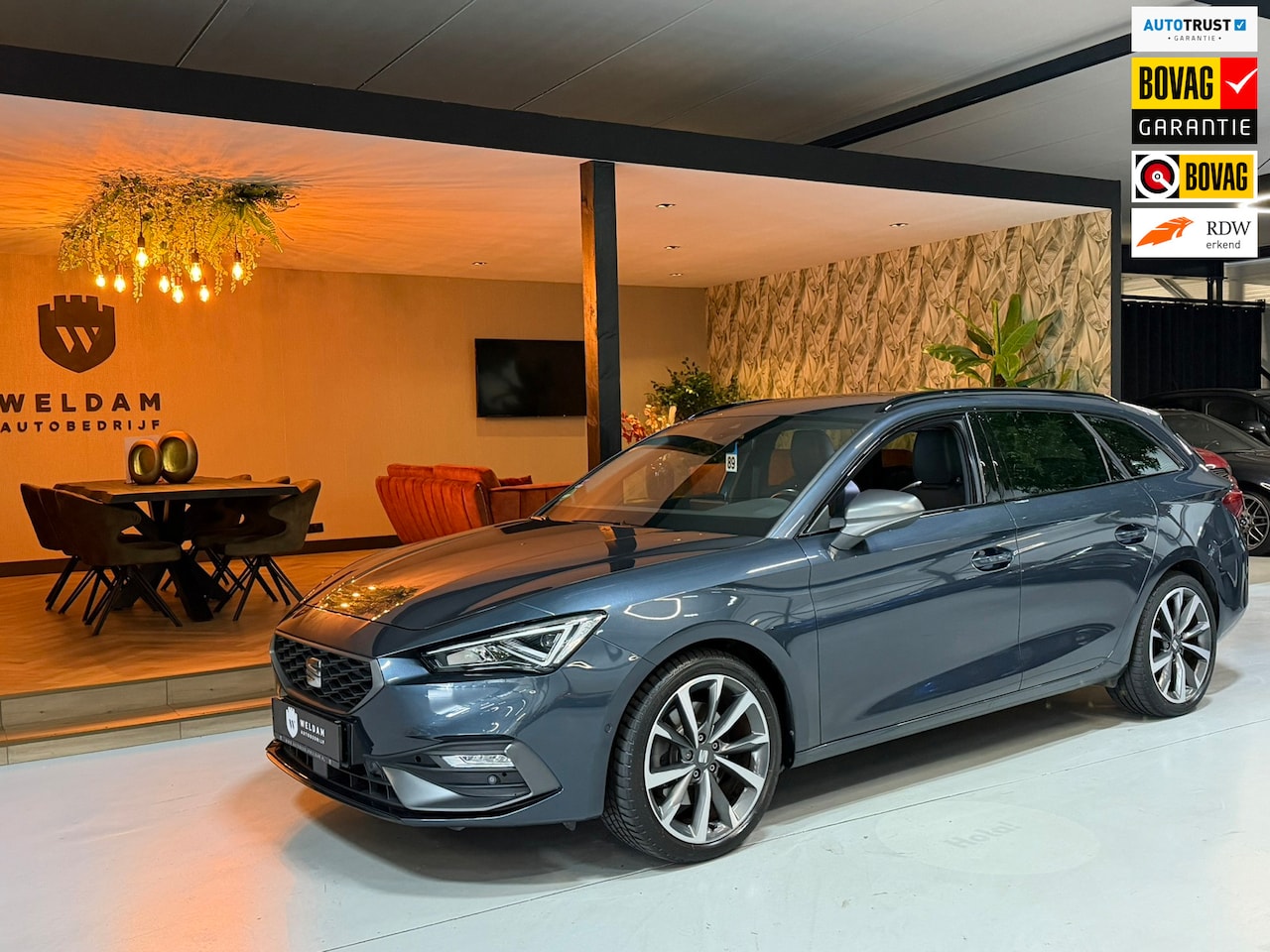 SEAT Leon Sportstourer - 1.5 eTSI FR Garantie Trekhaak Carplay Camera StuurVW StoelVW Sfeer ACC Navi Cima Led Dab R - AutoWereld.nl