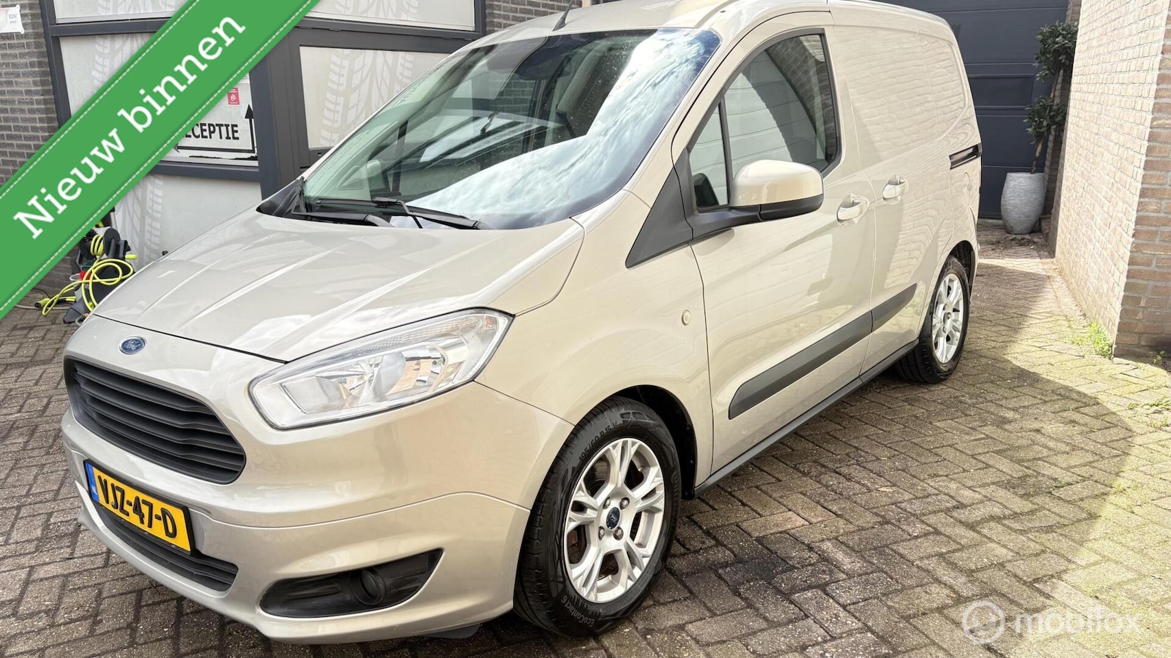 Ford Transit Courier - 1.0 Trend Start&Stop Marge !! - AutoWereld.nl