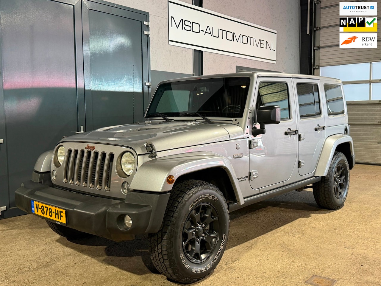 Jeep Wrangler - 2.8 CRD 75th Anniversary Alpine Stoelverwarming - AutoWereld.nl