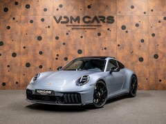 Porsche 911 - 3.6 T-Hybrid Carrera 4 GTS | Lift | 18-weg | ACC | Stoelventilatie | Glazen Schuifdak |