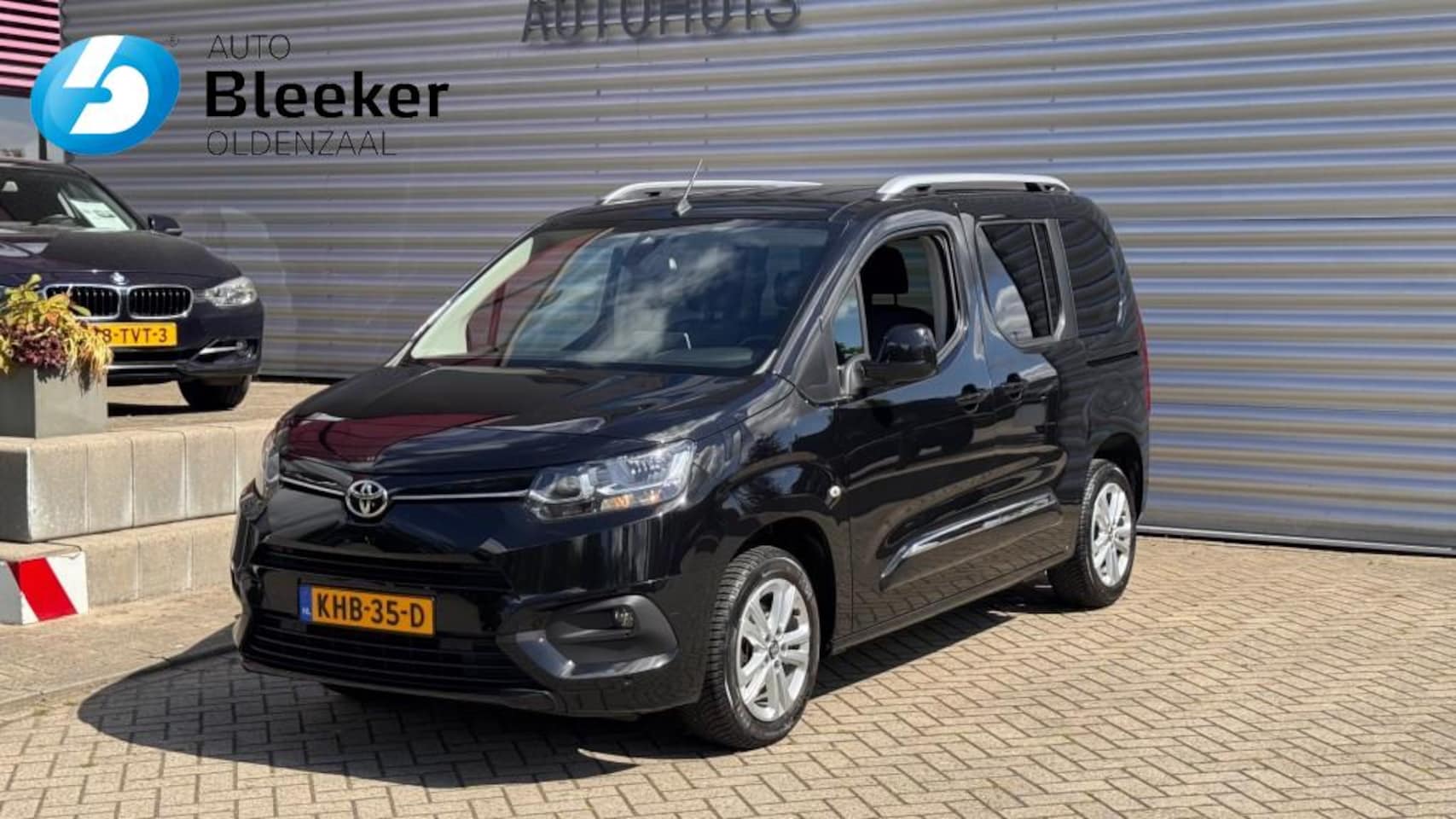 Toyota ProAce City Verso - 1.2 Turbo 110Pk Dynamic Family 5 pers - AutoWereld.nl