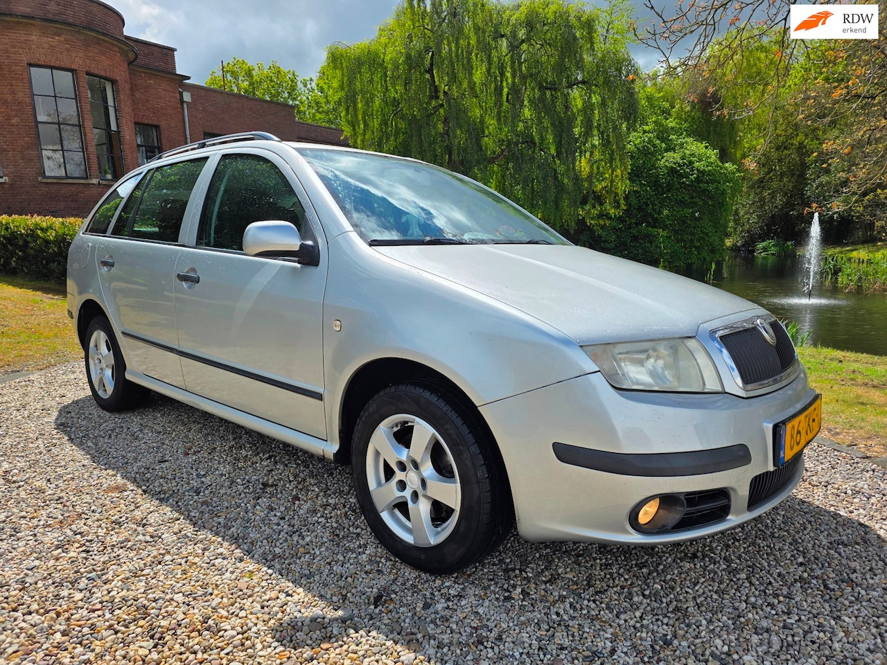 Skoda Fabia Combi - 1.4-16V Spirit AIRCO - AutoWereld.nl