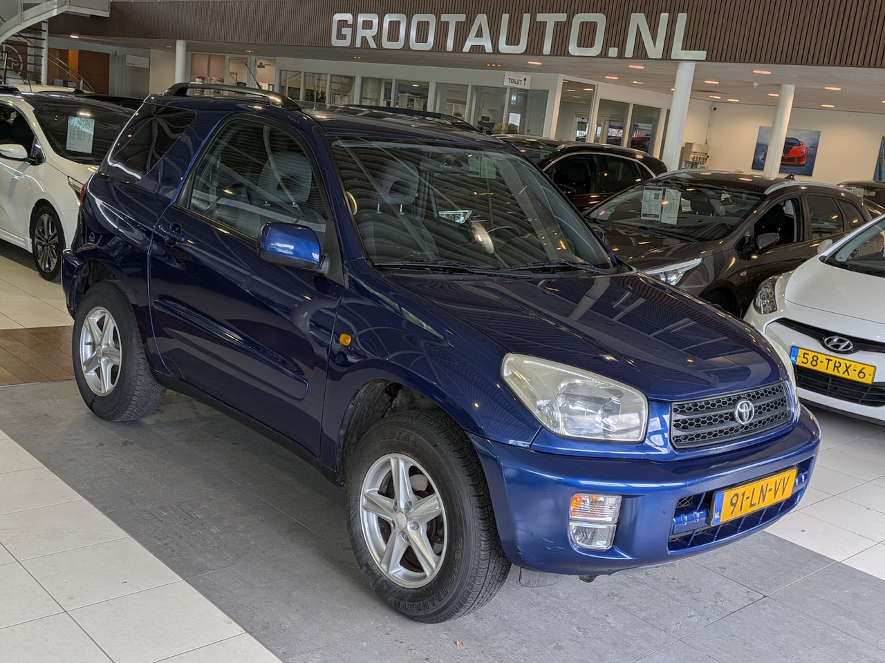 Toyota RAV4 - 1.8-16V VVT-i Luna Trekhaak, Stuurbekrachtiging - AutoWereld.nl