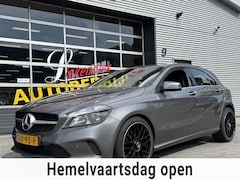 Mercedes-Benz A-klasse - 180 BlueEfficiency URBAN - Navigatie I Airco I PDC I Sport interieur & 19 inch Velgen I De