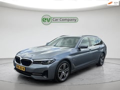 BMW 5-serie Touring - 530e Business Edition Plus | Leder | Elektrische stoelen | CarPlay | Camera | Stoel- en st