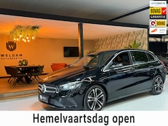 Mercedes-Benz B-klasse - 180 Business Solution Garantie Carplay Ambient Elek Achterklep Camera StoelVW Cruise Navi