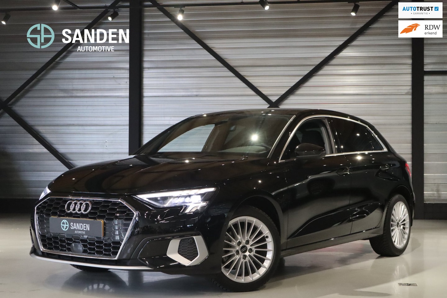 Audi A3 Sportback - 30 TFSI Advanced edition|Automaat|Led|Navi|Parkeersensoren|Donkere hemel|Stoelverwarming|1 - AutoWereld.nl