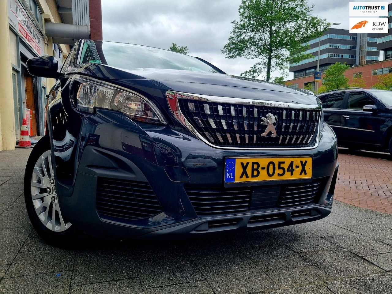 Peugeot 3008 - 1.2 PureTech Carplay Camera - AutoWereld.nl