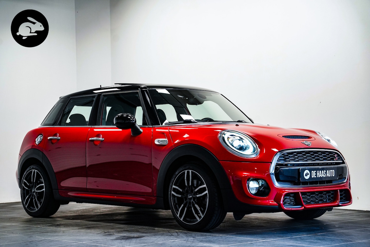 MINI John Cooper Works - Mini 2.0 S JCW 192pk|5drs|Panodak|Sportstoelen|Carplay|LED|Navi - AutoWereld.nl